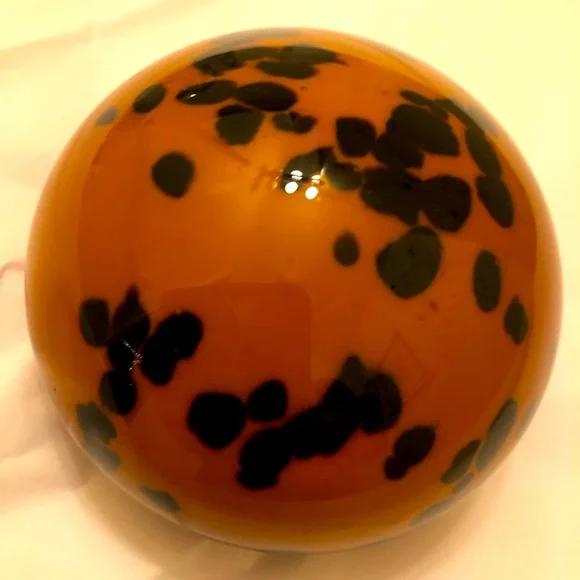 Leopard/Tortoise Art Glass Paper Weight. - Picture 7 of 13